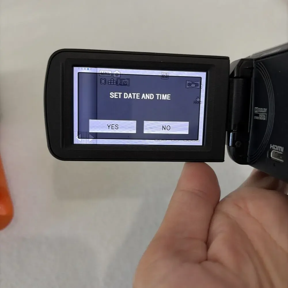 Panasonic HDC-TM85 Handheld Camcorder Video Recorder High Definition